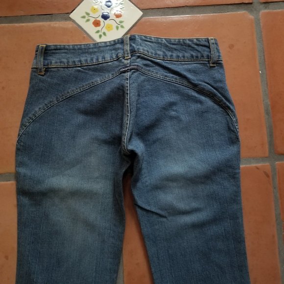 Y2K Campus Crew Medium/Light Wash No Back Pocket Flare Jean - Picture 3 of 12